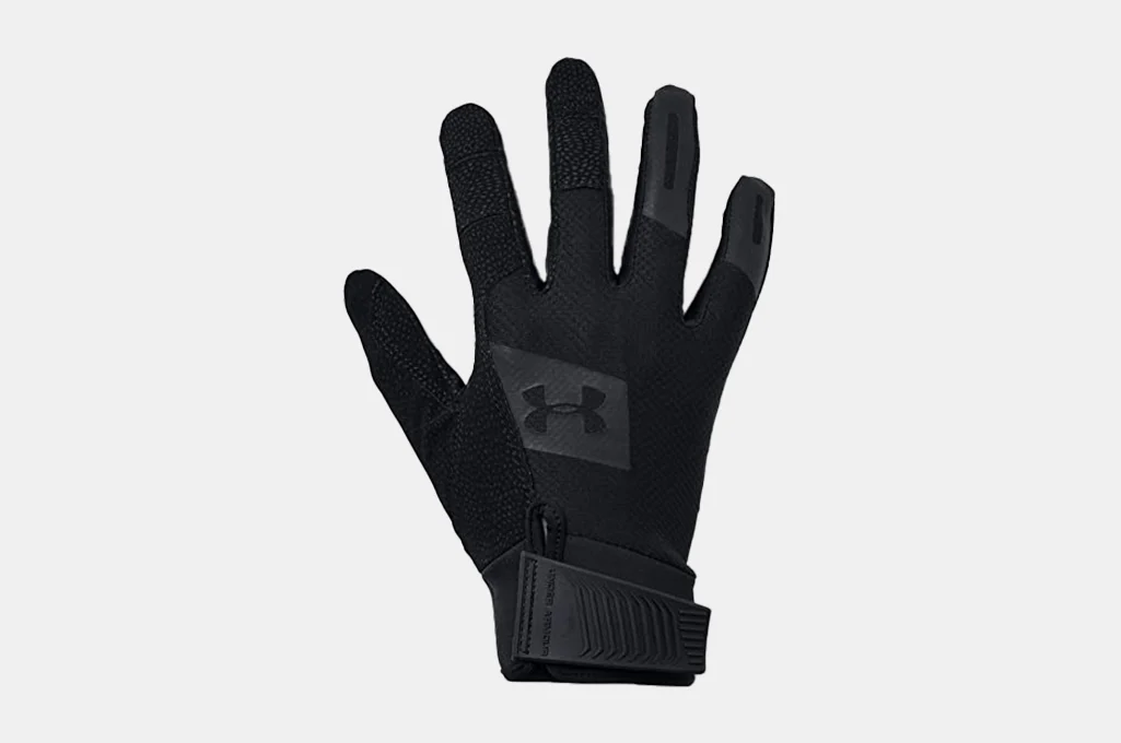 The 10 Best Tactical Gloves: Making The Strong, Stronger 7 UNDER ARMOUR TACTICAL BLACKOUT GLOVES 2.0 - The best tactical gloves