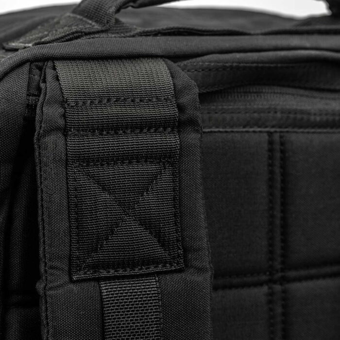 gr2 40l 500d black strap 1800x1800