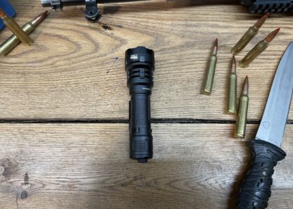 Acebeam defender P17 tactical flashlight, 4900 lumens