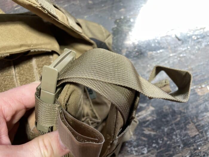 Condor Cyclone Review: The Plate Carrier For Every Man 27 THE CONDOR CYCLONE PLATE CARRIERS SHOULDER STRAPS COME UNDONE VERY EASY IF YOUR NOT CAREFUL