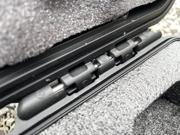 the Nanuk 910 2UP Classic Gun Case has solstay open hinges