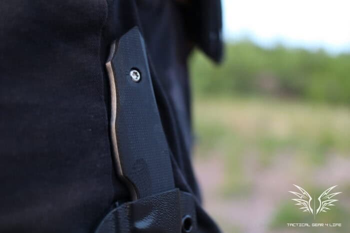 Nija Tactical Knife Review: The Polish-Built Blade Made for Self-Defense 19 THE NIJA TACTICLA KNFE HAS A SHARP HANDLE ON THE END