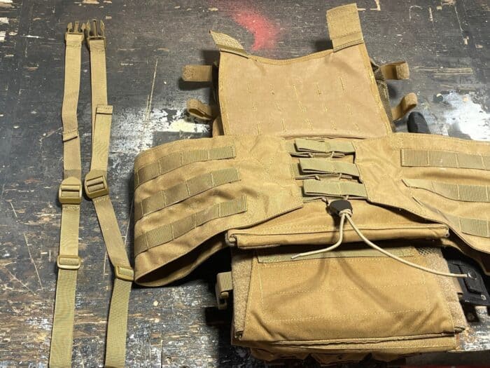 Condor Vanquish Plate Carrier: Survival Doesn't Have To Be Expensive 12 The Condor Vanquish plate carrier comes with nylon webbing for a cummerbund