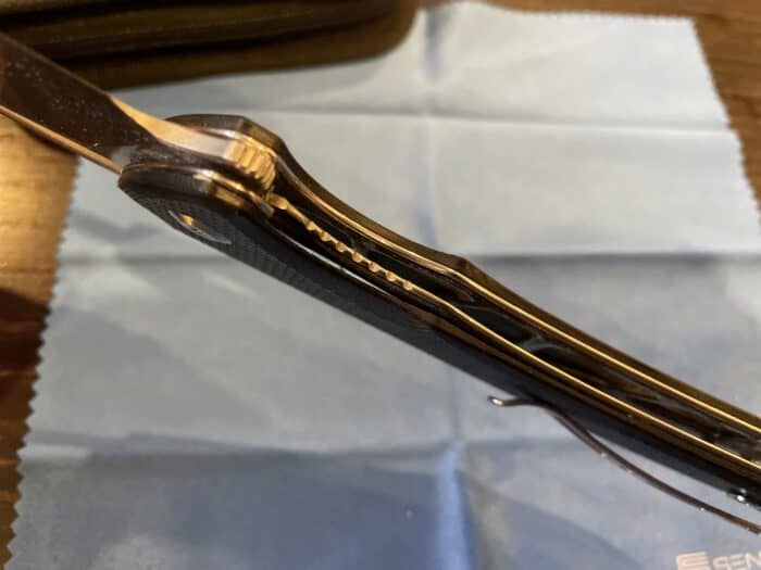 SENCUT Phantara Review: A Very Capable EDC 18 SENCUT Phantara has a liner lock which can be difficult to use one handed