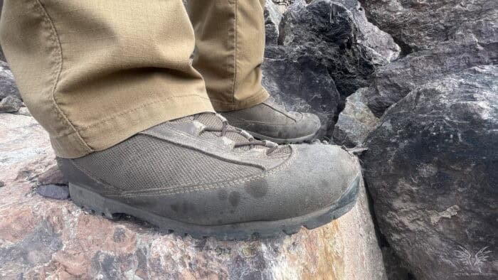 AKU Pilgrim DS Combat Boot Review: Trusted By Militaries Worldwide 5 AKU pilgrim DS Combat boots out in the field