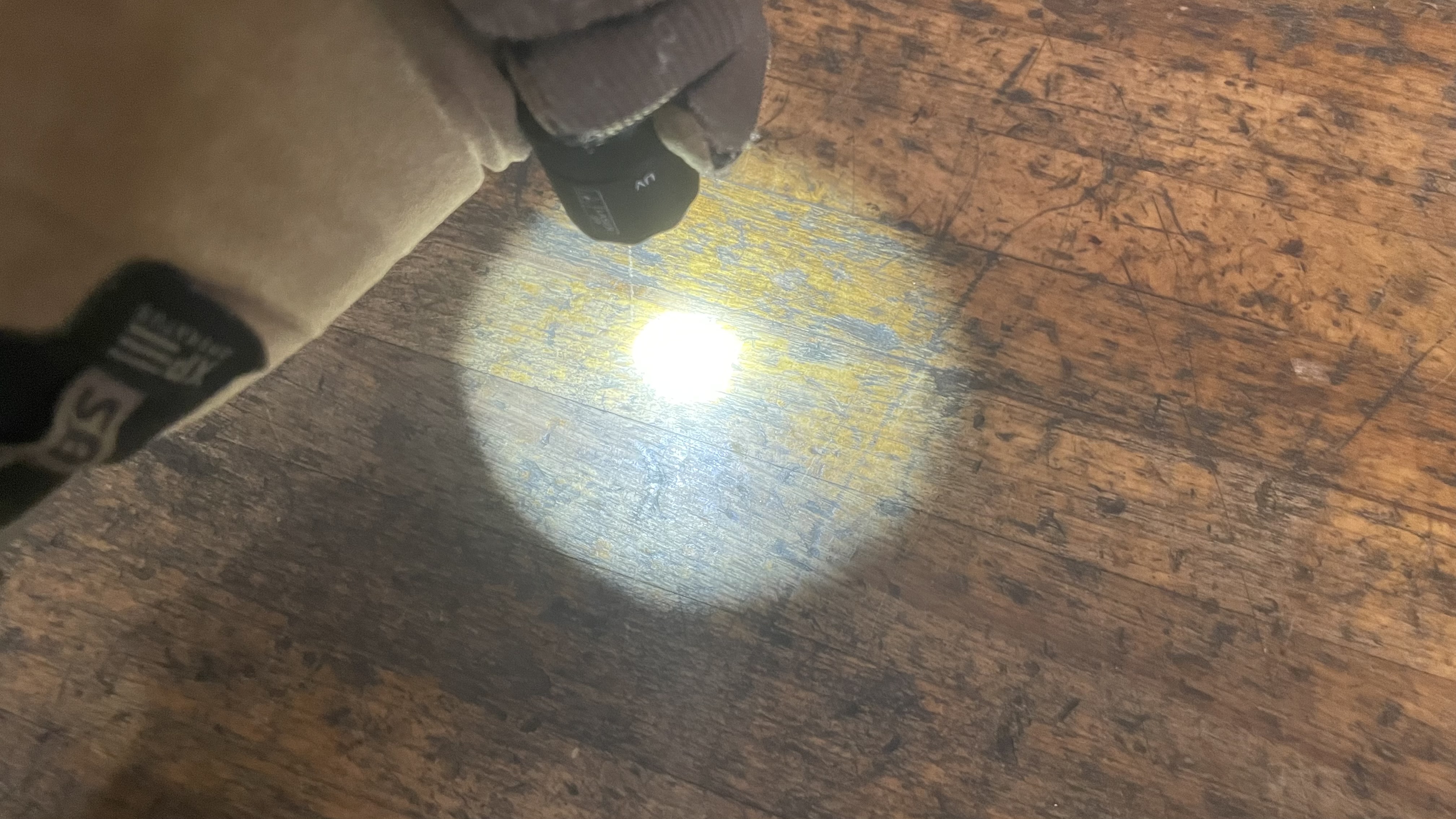 Acebeam K1 EDC Flashlight Review: Elite Power in a Pocket-Sized Package 16 The Acebeam K1 EDC flashlight has a decently focused beam
