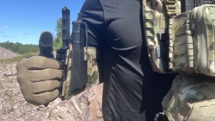 Lorica Primus Plate Carrier Review: Modular, Laser-Cut & Made in Canada 17 The LORICA Primus plate carriers cummerbund has internal mag pouches on each side