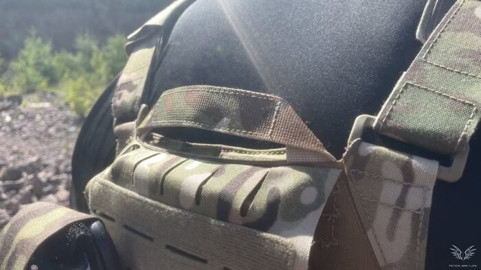 Lorica Primus Plate Carrier Review: Modular, Laser-Cut & Made in Canada 18 The LORICA Primus plate carrier has a hidden and extremely durbale drag handle