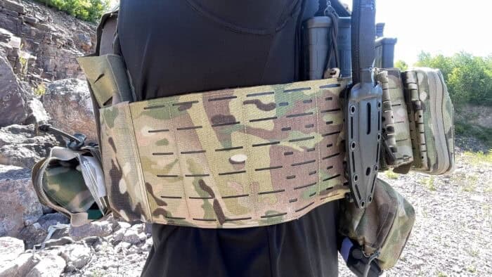 Lorica Primus Plate Carrier Review: Modular, Laser-Cut & Made in Canada 16 The LORICA Primus plate carrier has adjustable and highly secure cummerbund